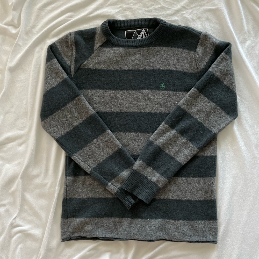80s VOLCOM SURF AND SKATE STRIPED SWEATER